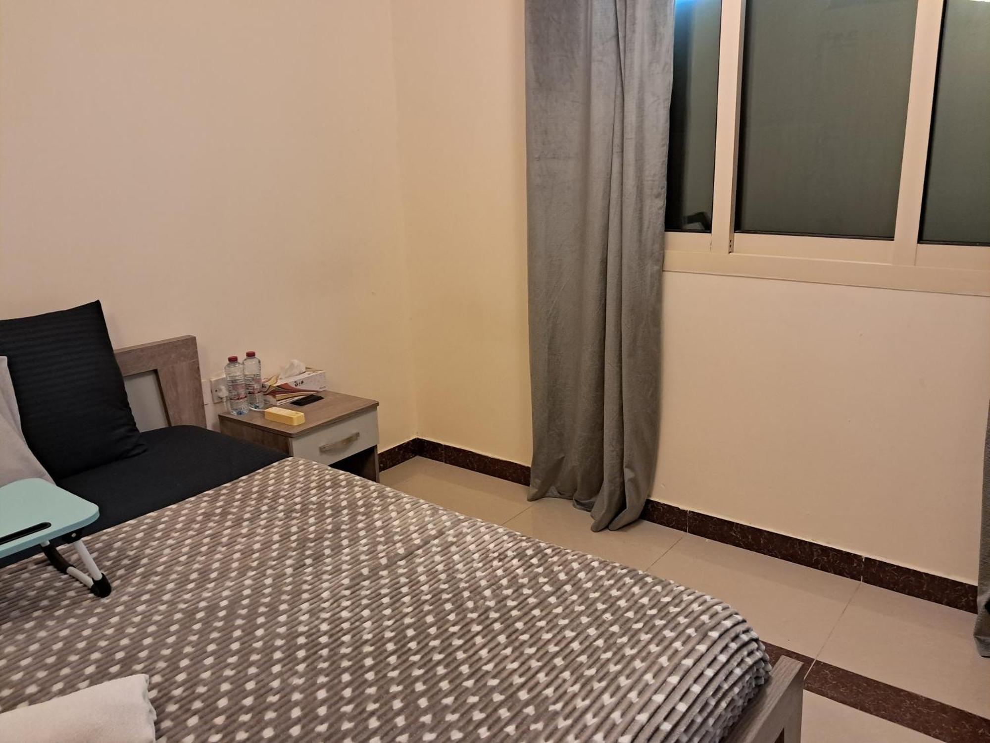 House Zayed Airport Auh Hostel