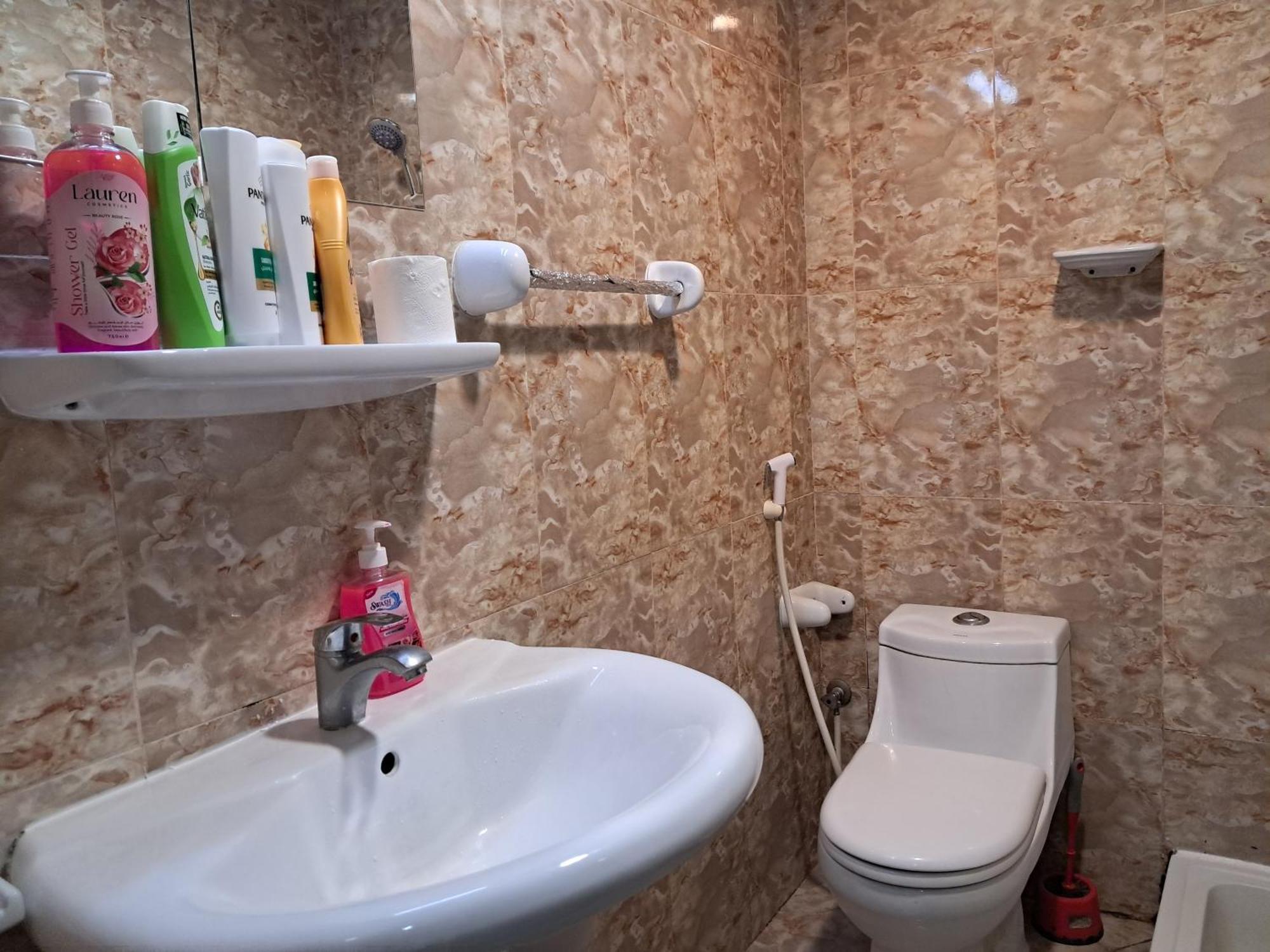 Hostel House Zayed Airport Auh Abu Dhabi